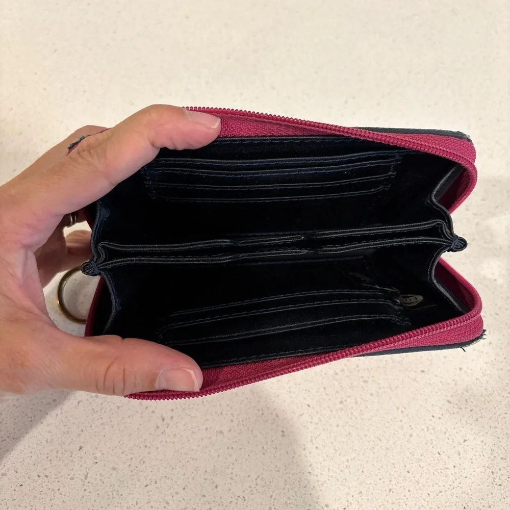 Women’s Fossil Key Per Zip Wallet Wristlet Hot Pink Stripe EUC